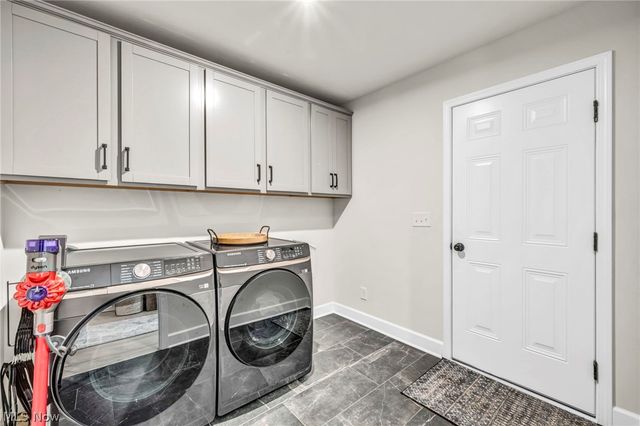 27261 Cook Road, Olmsted Twp, OH 44138