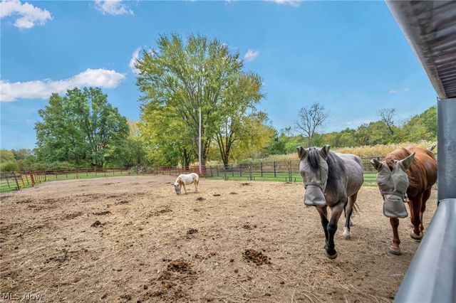 27261 Cook Road, Olmsted Twp, OH 44138