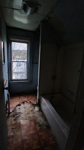 12 Pleasant Street, Barre City, VT 05641