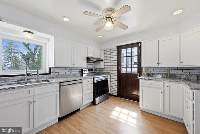 2103 LINCOLN AVE, Wilmington, DE 19809