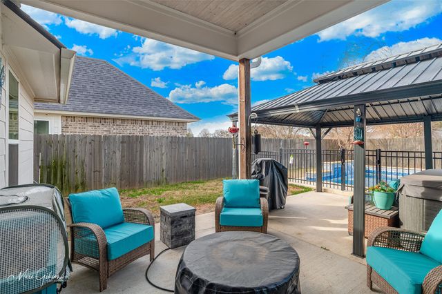 327 Newport Lane, Benton, LA 71006