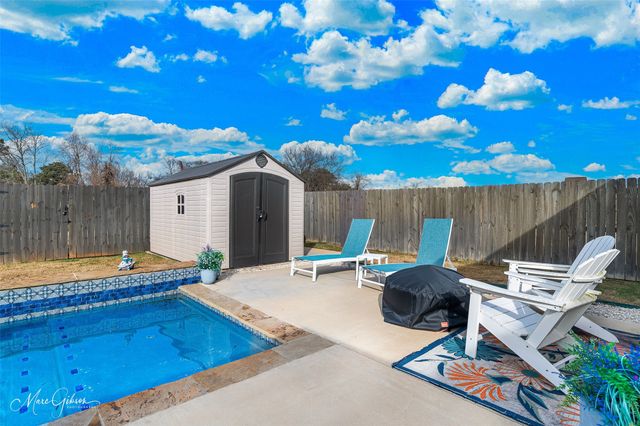 327 Newport Lane, Benton, LA 71006