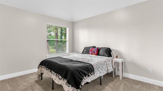8318 Hunters Village Drive, Humble, TX 77346