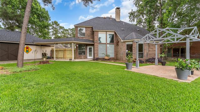 8318 Hunters Village Drive, Humble, TX 77346