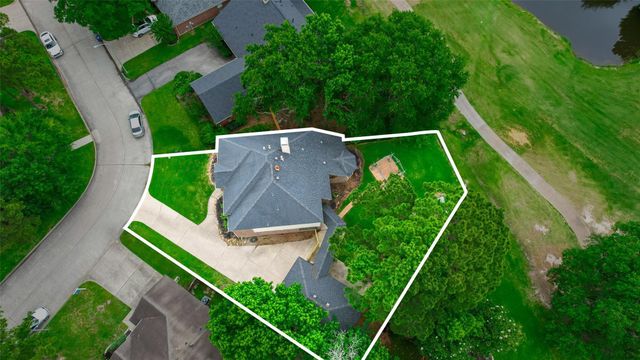 8318 Hunters Village Drive, Humble, TX 77346