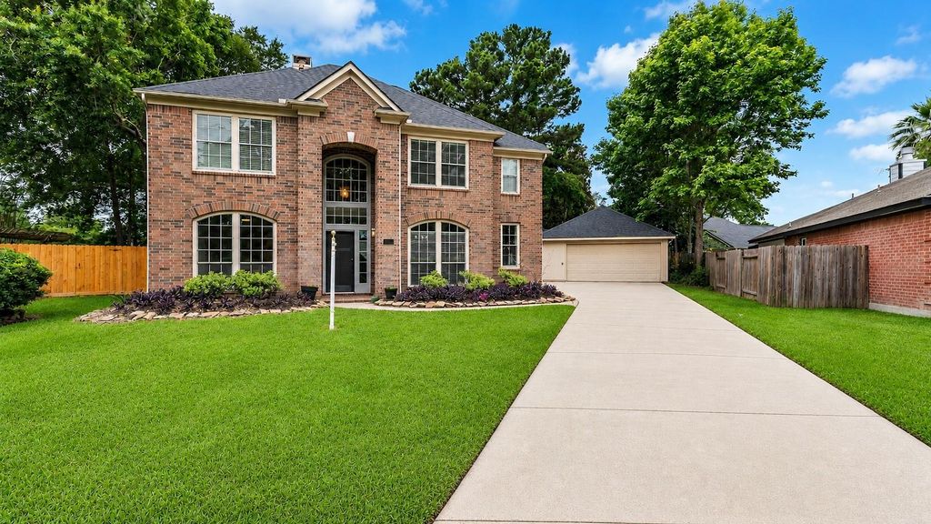 8318 Hunters Village Drive, Humble, TX 77346