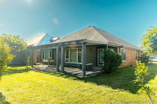13227 E 132nd Street N, Collinsville, OK 74021