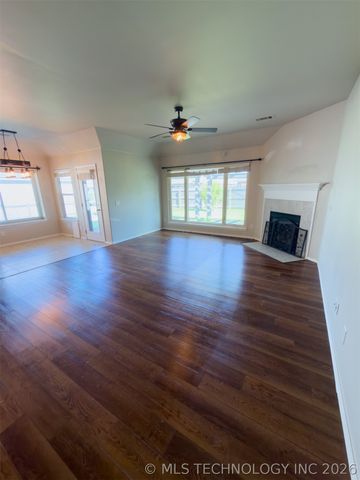 13227 E 132nd Street N, Collinsville, OK 74021