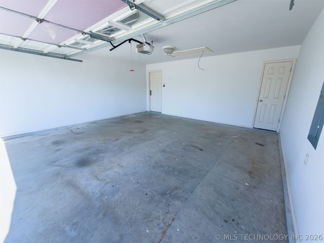 13227 E 132nd Street N, Collinsville, OK 74021