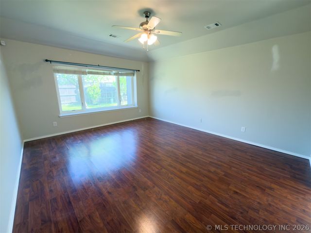 13227 E 132nd Street N, Collinsville, OK 74021