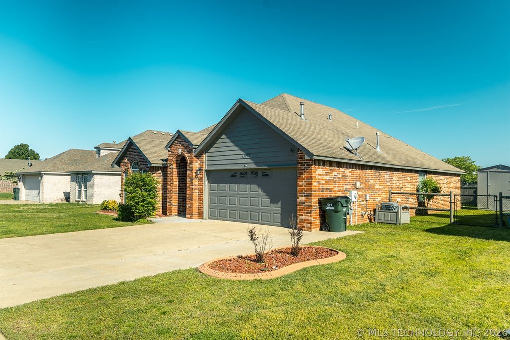 13227 E 132nd Street N, Collinsville, OK 74021