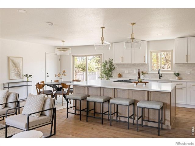 11820 W 30th Place, Lakewood, CO 80215
