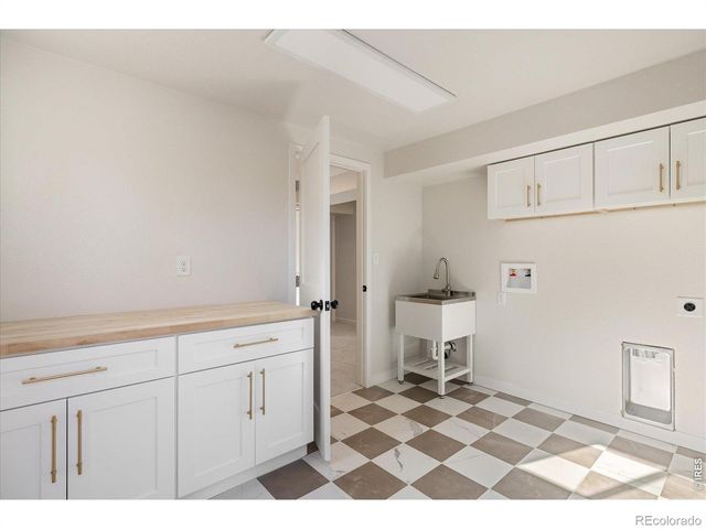 11820 W 30th Place, Lakewood, CO 80215