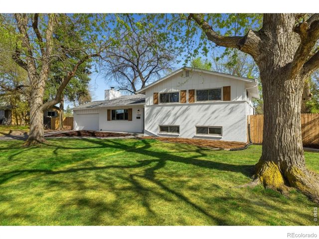 11820 W 30th Place, Lakewood, CO 80215