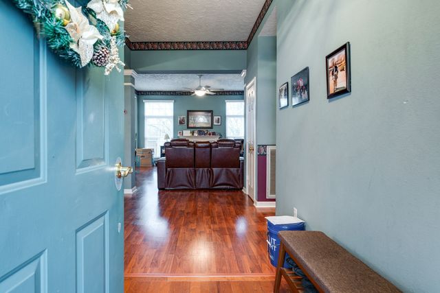 221 Cherry Hill Dr, Hendersonville, TN 37075