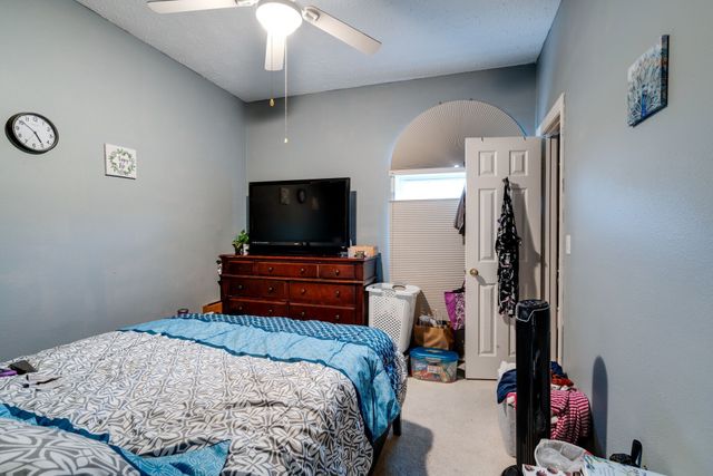 221 Cherry Hill Dr, Hendersonville, TN 37075