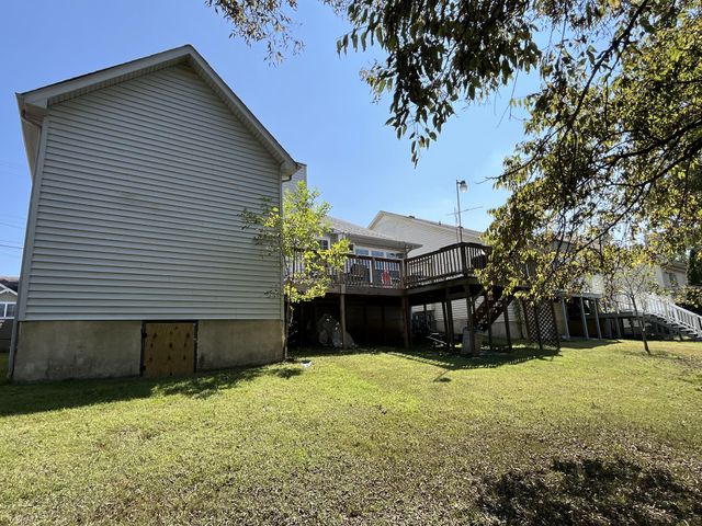 221 Cherry Hill Dr, Hendersonville, TN 37075