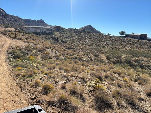 031 N So Hi Boulevard, Golden Valley, AZ 86413