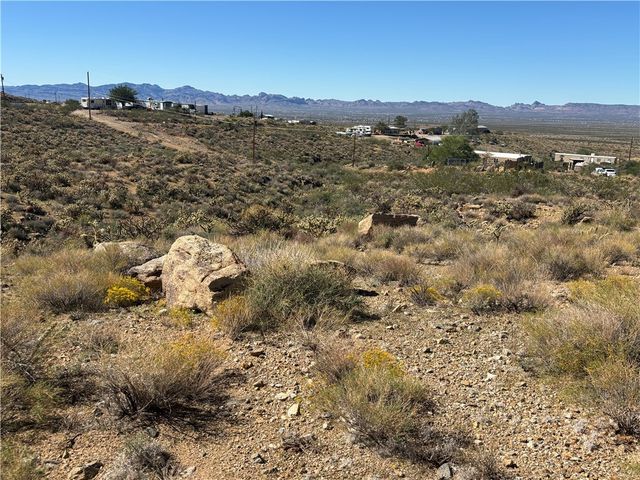 031 N So Hi Boulevard, Golden Valley, AZ 86413