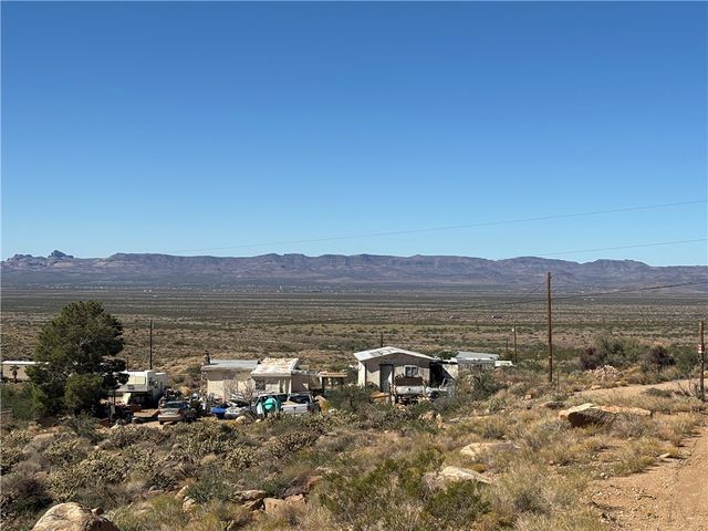 031 N So Hi Boulevard, Golden Valley, AZ 86413