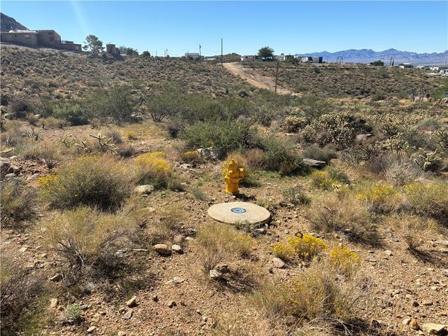 031 N So Hi Boulevard, Golden Valley, AZ 86413