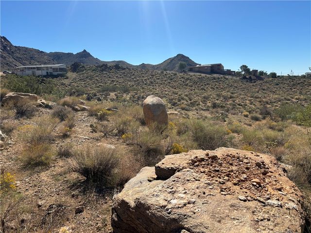 031 N So Hi Boulevard, Golden Valley, AZ 86413