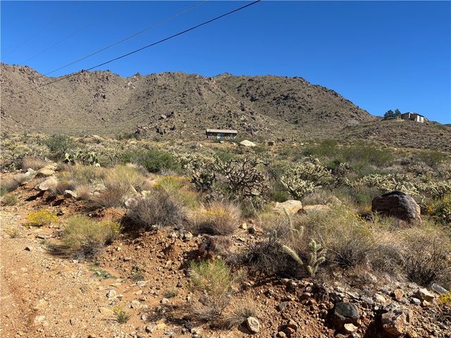 031 N So Hi Boulevard, Golden Valley, AZ 86413