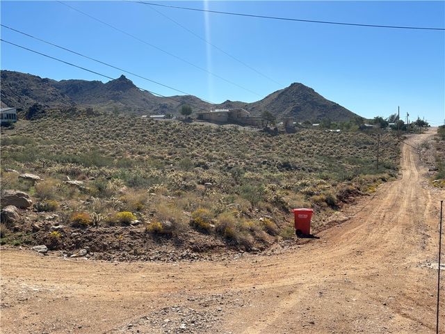 031 N So Hi Boulevard, Golden Valley, AZ 86413