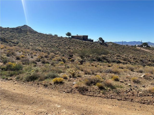 031 N So Hi Boulevard, Golden Valley, AZ 86413