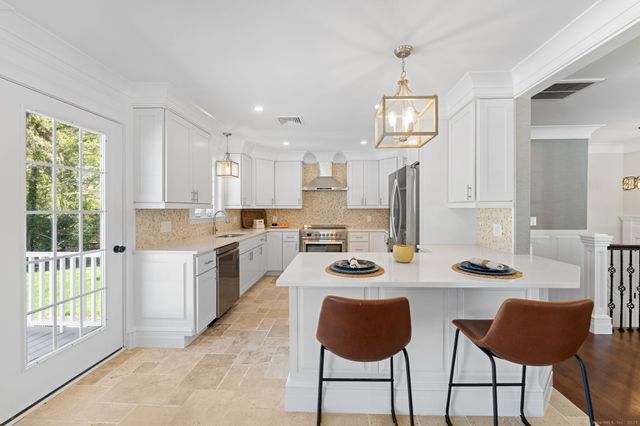 4 Shore Road, Westerly, RI 02891