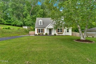 112 Maplelawn Drive, Bristol, TN 37620