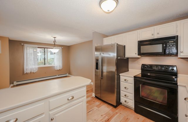 125 Indian Rock Road, Merrimack, NH 03054