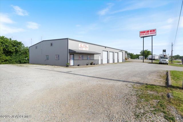 9412 PLEASANT HILL ROAD, Jefferson City, MO 65109