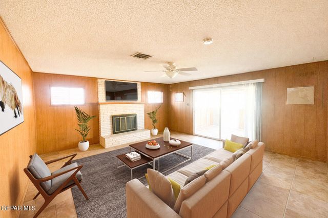 2424 KILMARNOCK Drive, El Paso, TX 79925