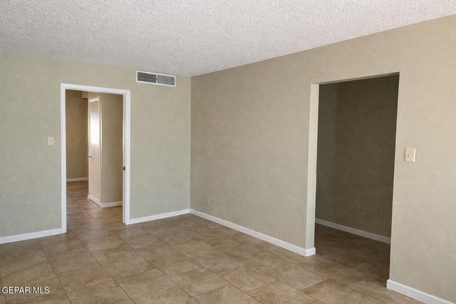 2424 KILMARNOCK Drive, El Paso, TX 79925