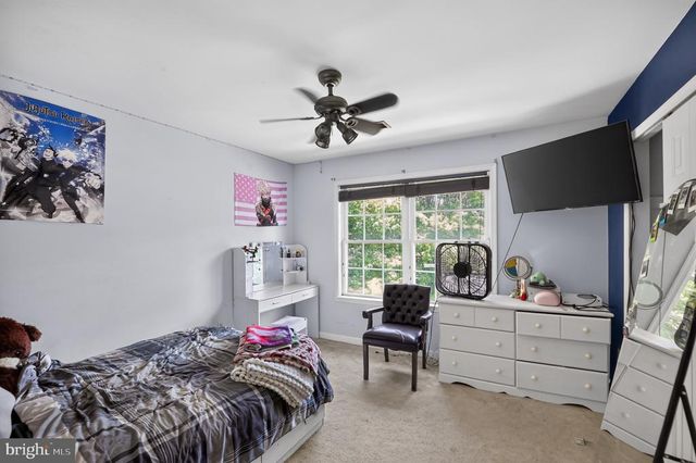 7164 N CREST CT, Warrenton, VA 20187