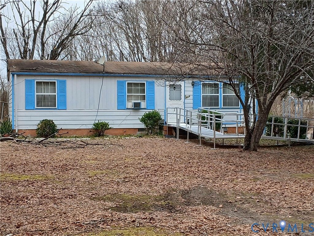 8024 Airport Rd, Quinton, VA 23141