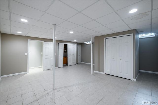 1250 Walloon Way, Lake Orion, MI 48360
