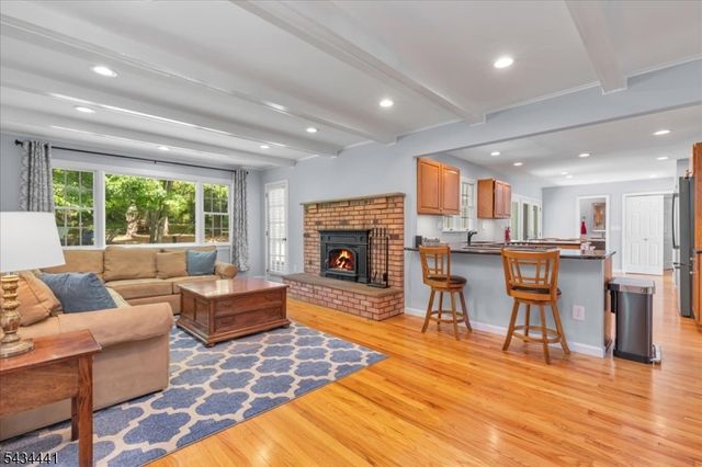 19 Heather Hill Way, Bridgewater Twp., NJ 08807