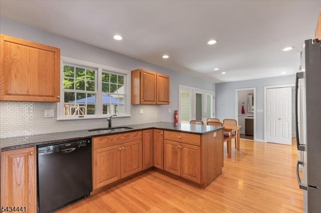 19 Heather Hill Way, Bridgewater Twp., NJ 08807