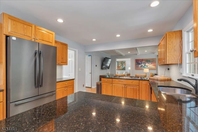 19 Heather Hill Way, Bridgewater Twp., NJ 08807
