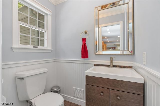 19 Heather Hill Way, Bridgewater Twp., NJ 08807