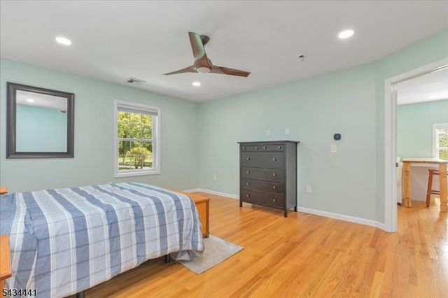19 Heather Hill Way, Bridgewater Twp., NJ 08807