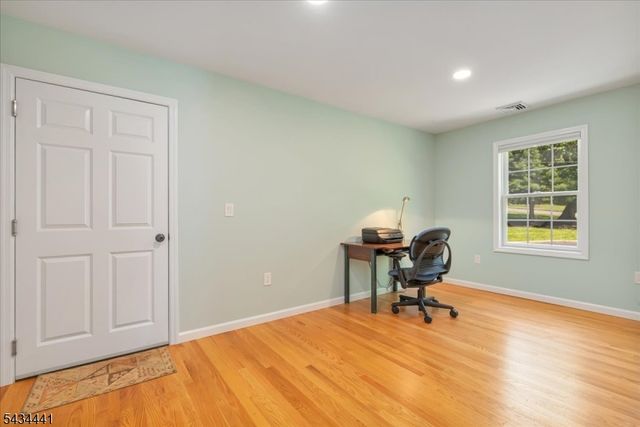 19 Heather Hill Way, Bridgewater Twp., NJ 08807