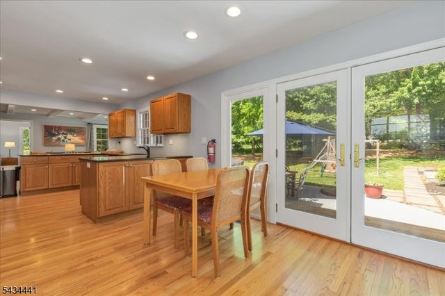 19 Heather Hill Way, Bridgewater Twp., NJ 08807