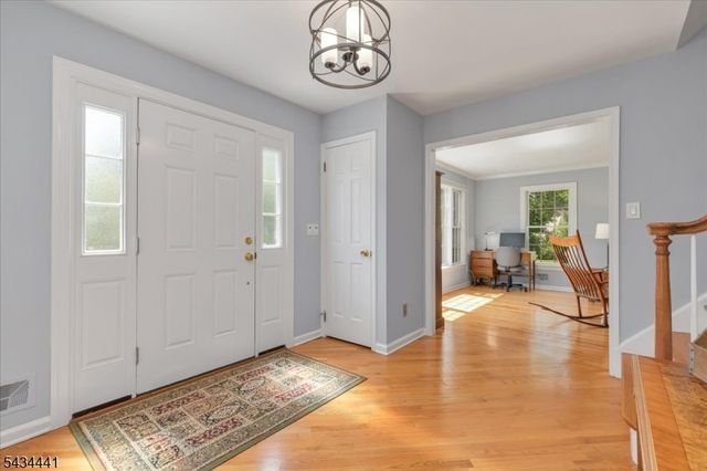 19 Heather Hill Way, Bridgewater Twp., NJ 08807