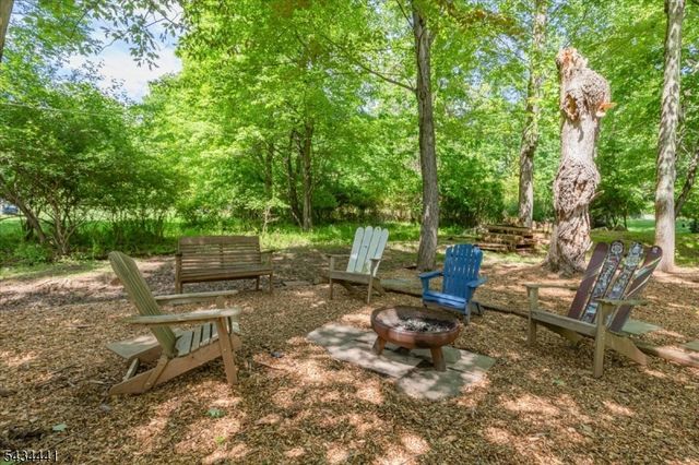 19 Heather Hill Way, Bridgewater Twp., NJ 08807