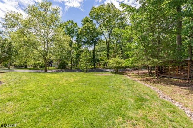 19 Heather Hill Way, Bridgewater Twp., NJ 08807