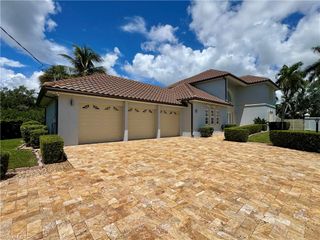 14370 McGregor BLVD, Fort Myers, FL 33919
