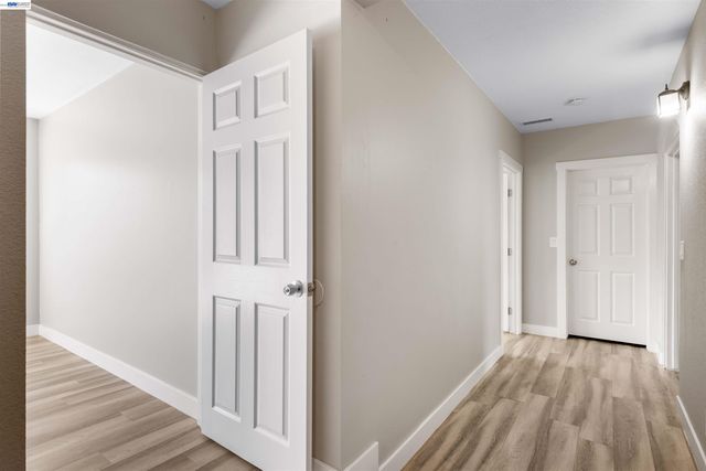 2102 Overhill Rd, Concord, CA 94520